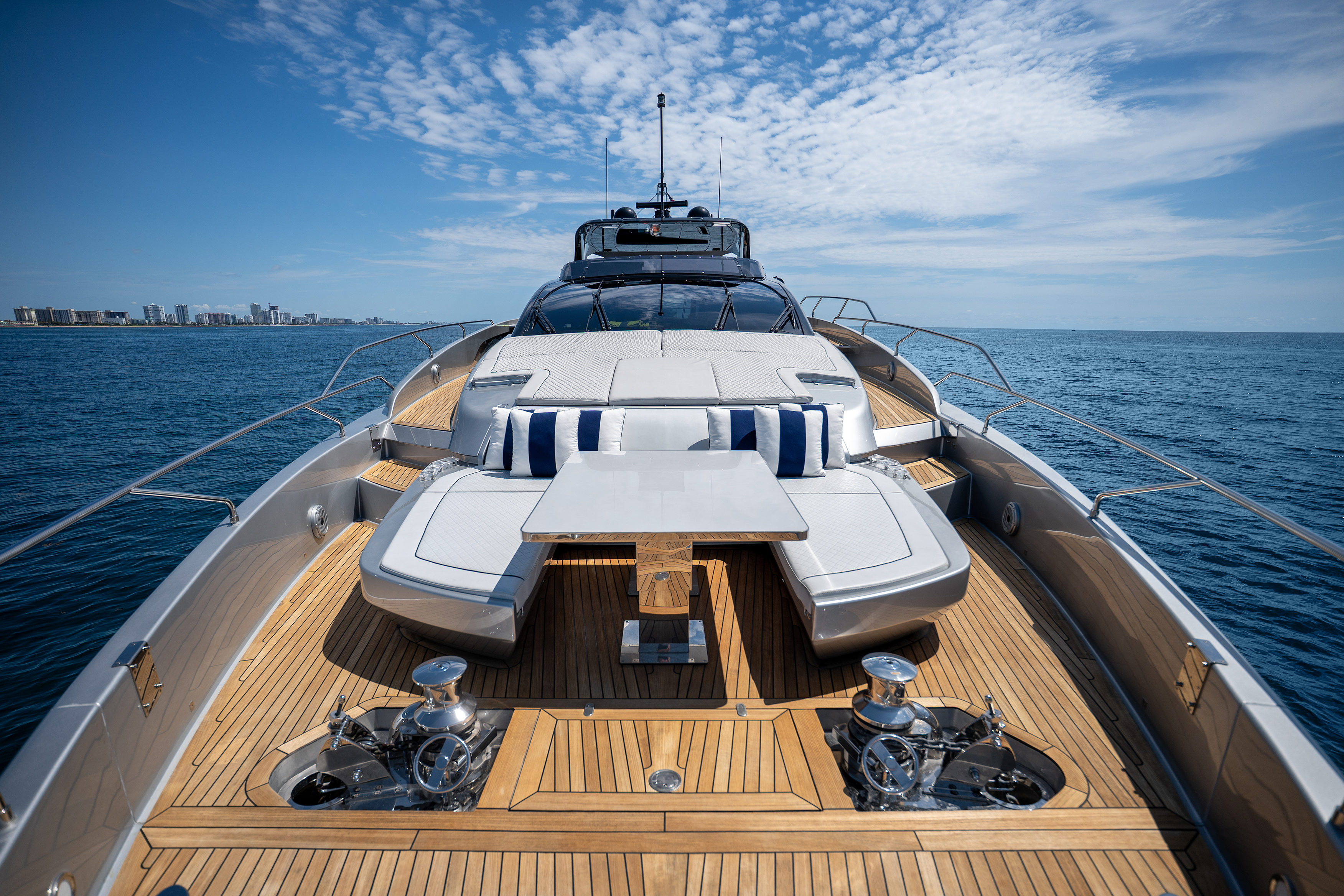 Illusion yacht exterior — image 1